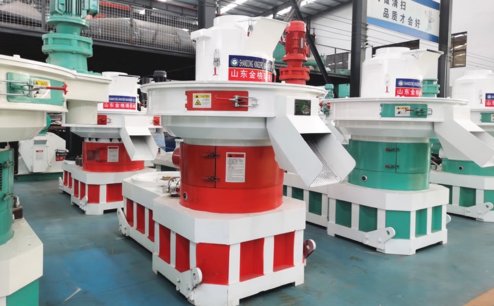 來到山東濟(jì)南章丘顆粒機(jī)廠家，看鋸末顆粒機(jī).jpg