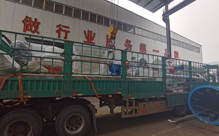 高考進(jìn)行時(shí)，金格瑞木屑顆粒機(jī)發(fā)貨時(shí).jpg